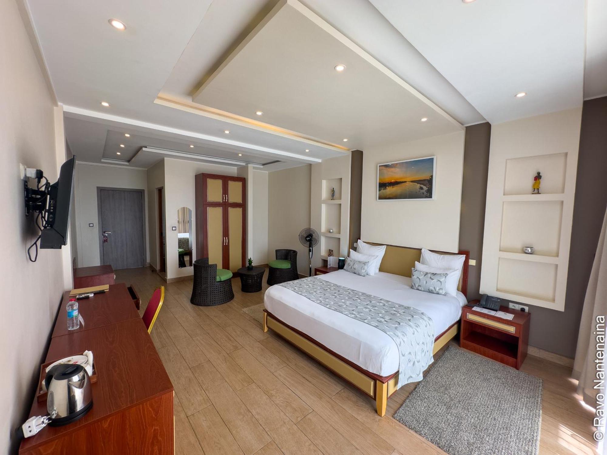 Hotel Menabe'L アンツィラベ エクステリア 写真
